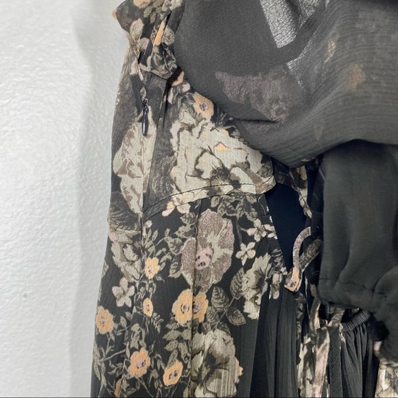FREE PEOPLE Penny Lover Mini Dress Floral Cold Shoulder Grey Pink Black Sheer XS - Picture 10 of 11